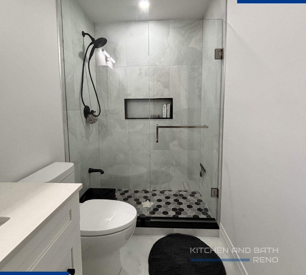 Compact Bathroom Renovation in Erin Mills, Mississauga